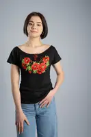 Стильна жіноча вишита футболка у чорному кольорі з круглим вирізом "Маки" XL