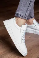 Кросівки жіночі Fashion Eclair 2770 37 розмір 24 см Білий