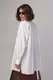 Женская рубашка в стиле oversize с разрезами - белый цвет, S/M