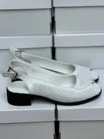 Женские босоножки кожаные летние белые Emirro 382 (41)