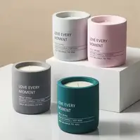 Свічка у керамічній чаші "Love every moment" у рожевому кольорі